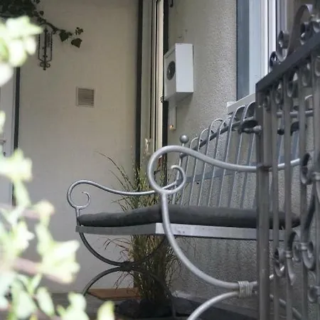 Frieda Apartment